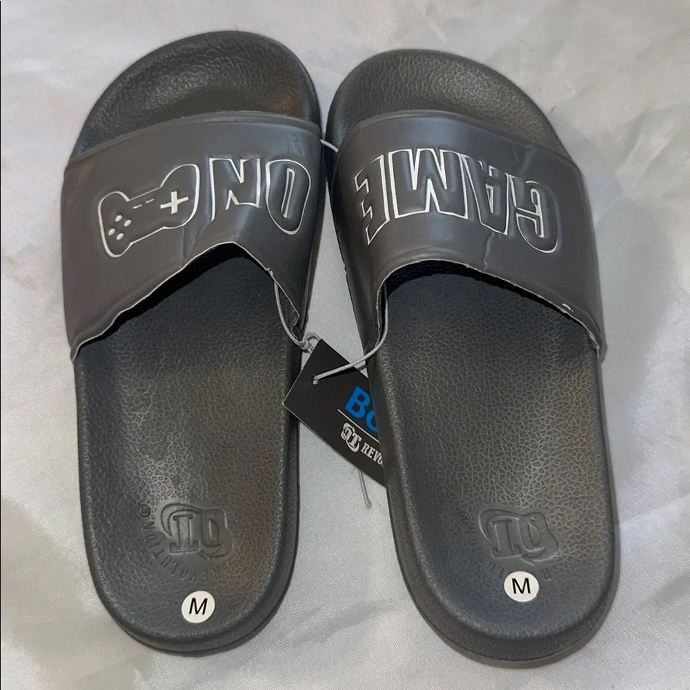NWT Boys Slam Dunk Basketball Sandal Slides Shoes Size M 13/1